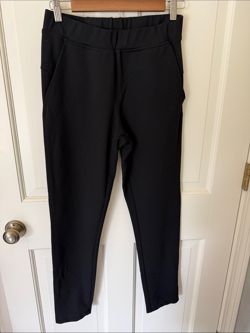 Women's Black Straight-Leg Pants - Sleek Everyday Comfort